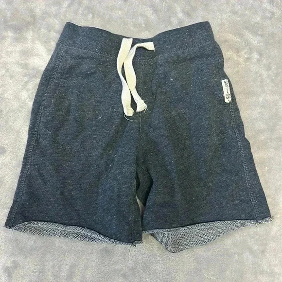 GAP - pull on jogger shorts. Size 3T - Picture 1 of 4